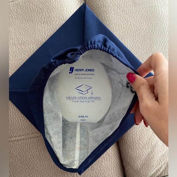 ⭐️Graduation costume!⭐️ - Picture 4 of 4